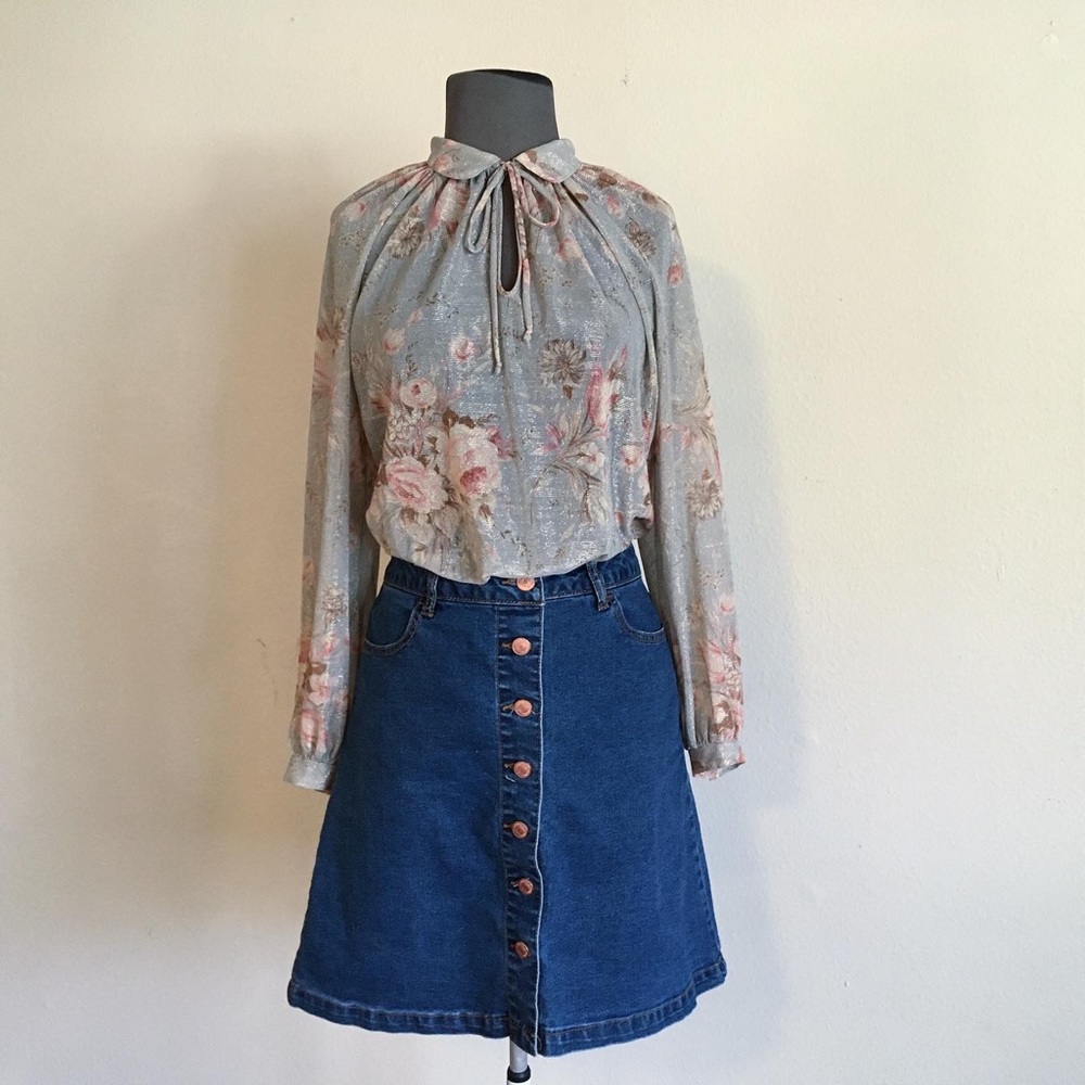 Vintage 70’s 80’s tie boho sheer floral blouse